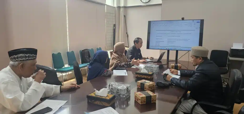 LPH Madani Indonesia membuktikan kiprahnya dengan mengajukan 5 pelaku usaha, mulai dari RPU hingga kosmetik, dalam Sidang Komisi Fatwa MUI Sulawesi Selatan.
