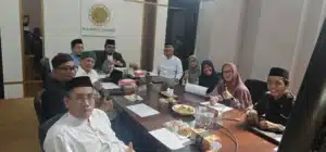 Suasana sidang fatwa halal MUI Provinsi Sulsel bersama perwakilan LPH Madani untuk pelaku usaha di Makassar