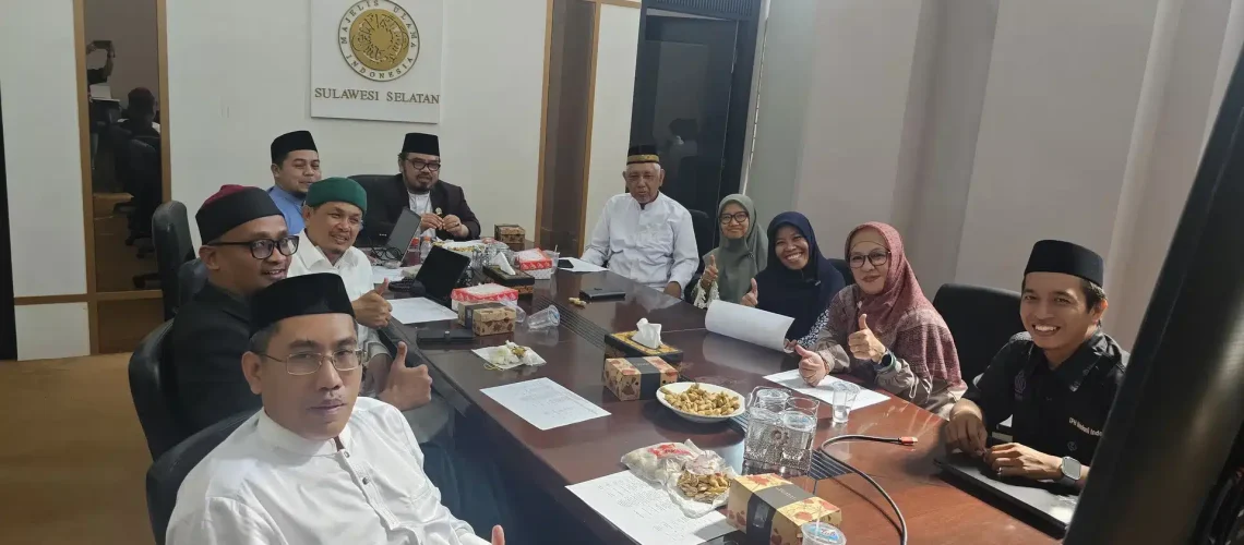 Suasana sidang fatwa halal MUI Provinsi Sulsel bersama perwakilan LPH Madani untuk pelaku usaha di Makassar